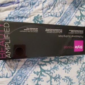 Style house Flat iron and Glat itin accessory set